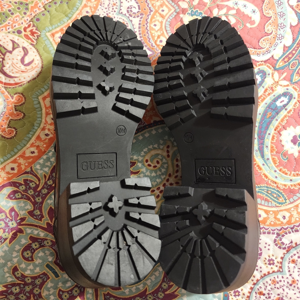 Guess Women's 1.5-Inch Platform Heel Chain Loafers Black Size US:10 - Picture 11 of 15
